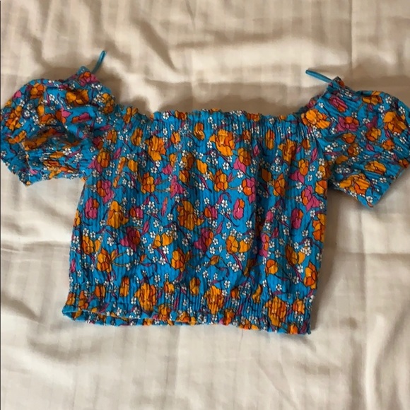 Floral off the shoulder crop top - Picture 3 of 4